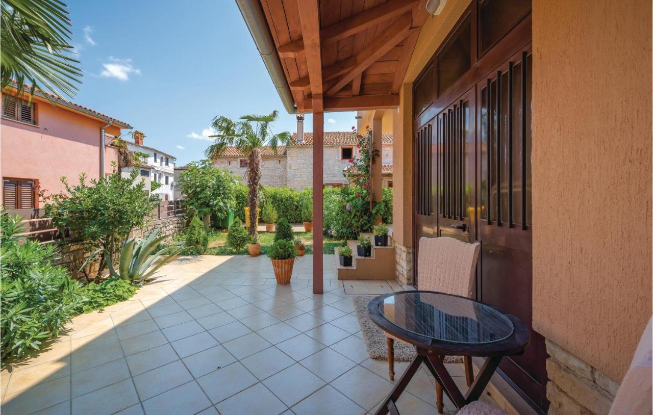 Stunning Apartment In Rovinj With Kitchen ภายนอก รูปภาพ