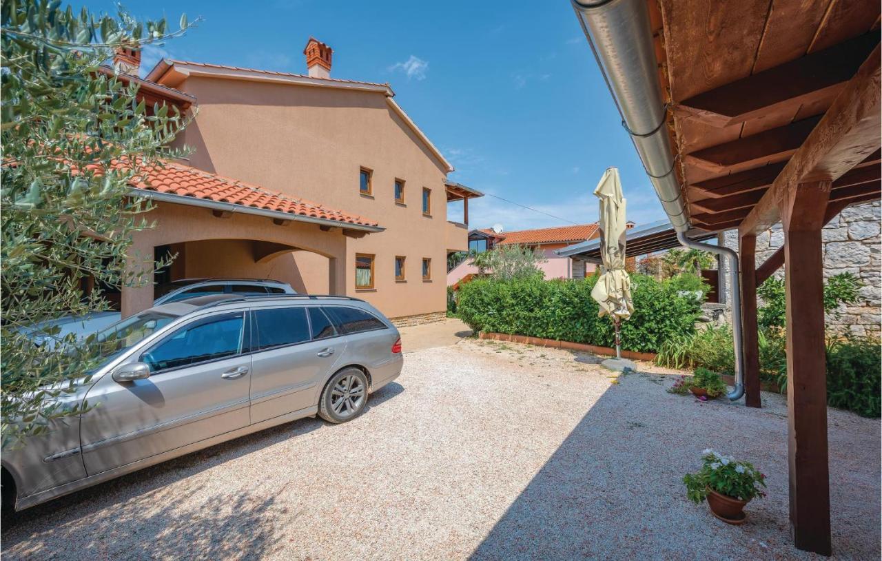 Stunning Apartment In Rovinj With Kitchen ภายนอก รูปภาพ