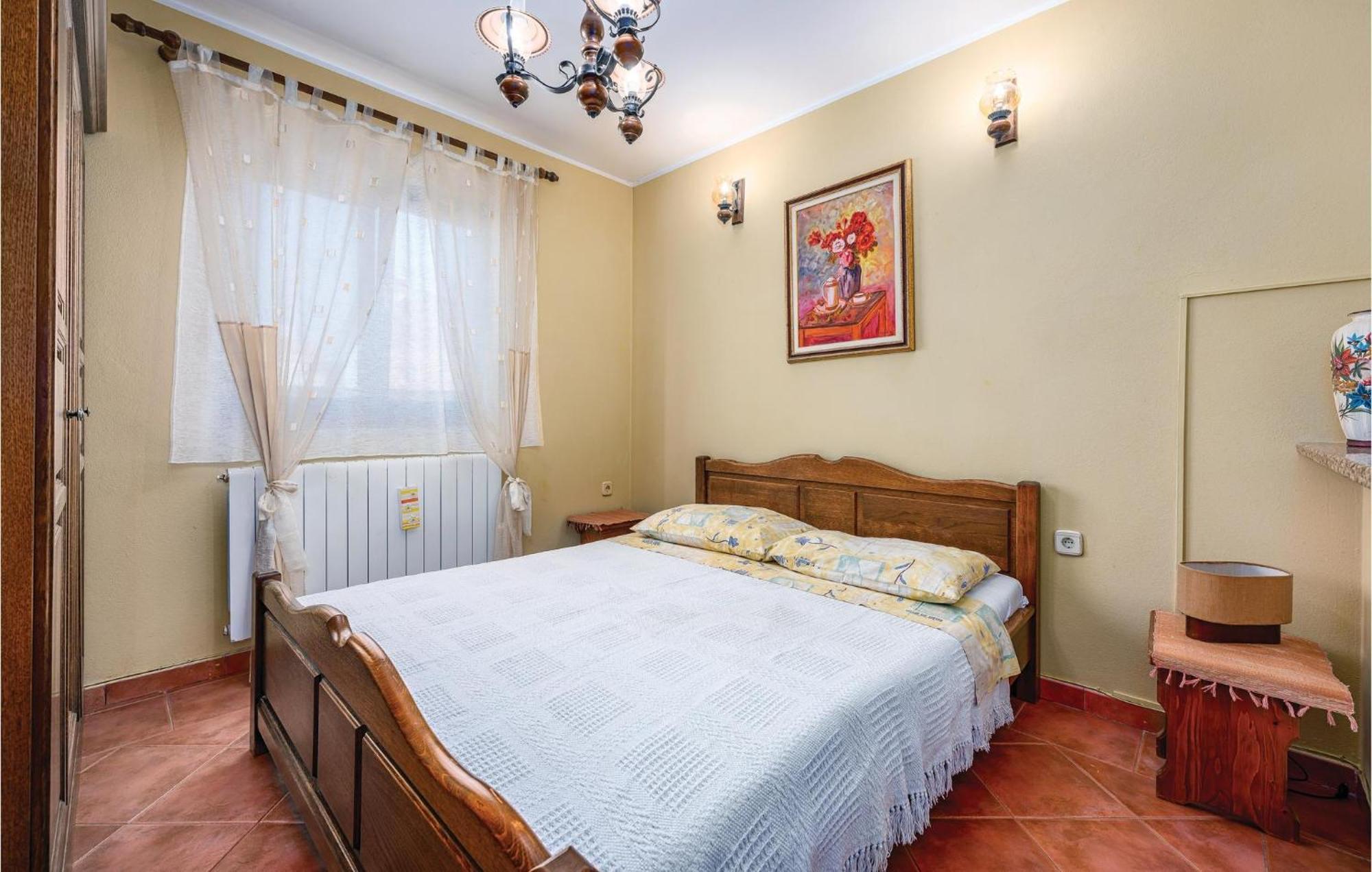 Stunning Apartment In Rovinj With Kitchen ภายนอก รูปภาพ